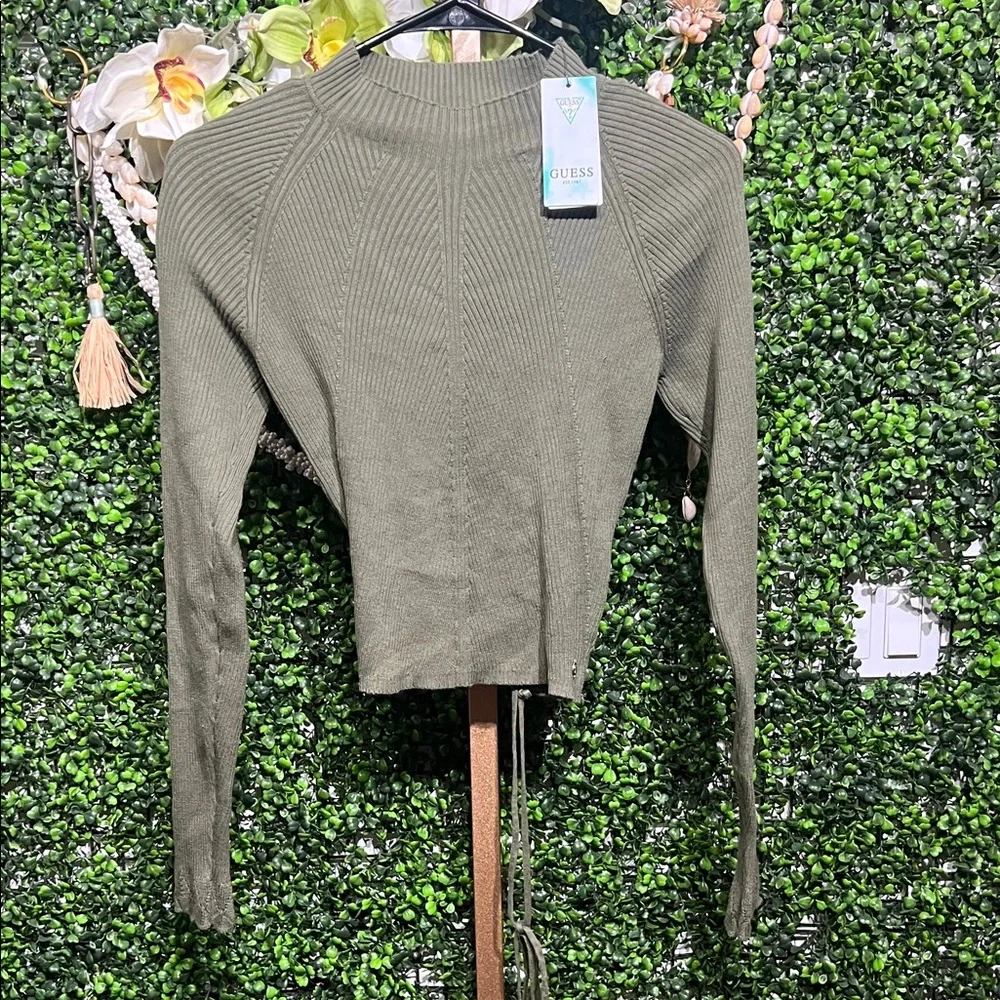 Guess Marie Open Back Olive Ribbed Knit Long Sleeve Crop Top Sweater size Medium